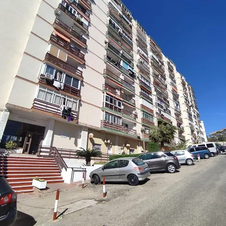 - New Nordic Style & Sunny Apartment