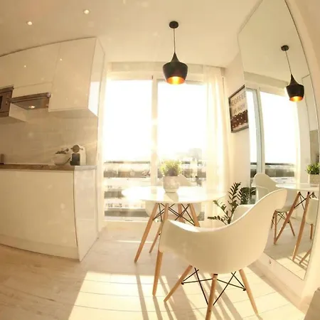 - New Nordic Style & Sunny Apartment Benalmadena